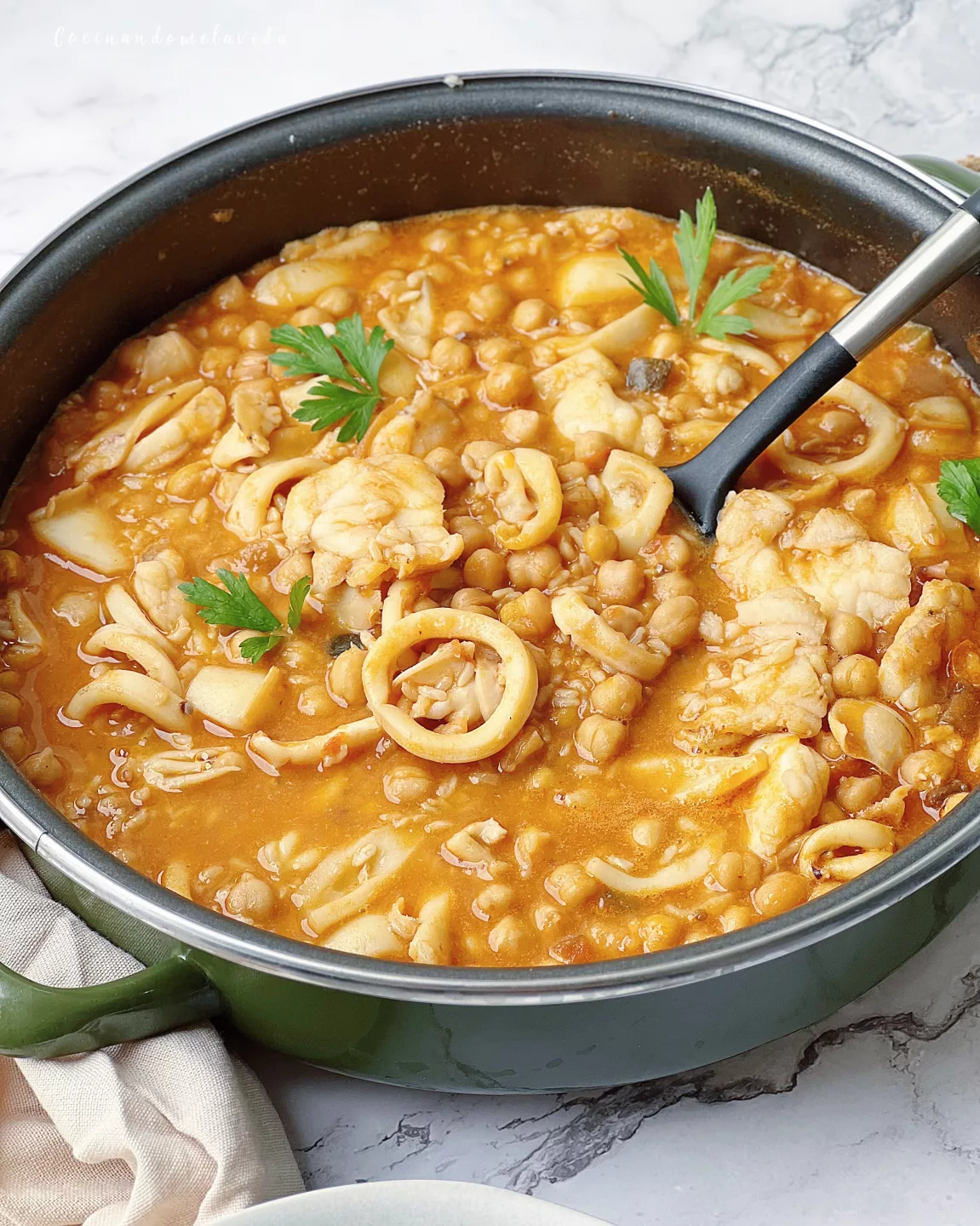 GARBANZOS CON ARROZ Y PESCADO