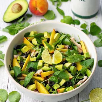 ENSALADA DE BERROS, POLLO ASADO Y NECTARINA