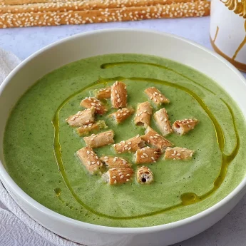 SOPA DE CALABACÍN Y ESPINACAS