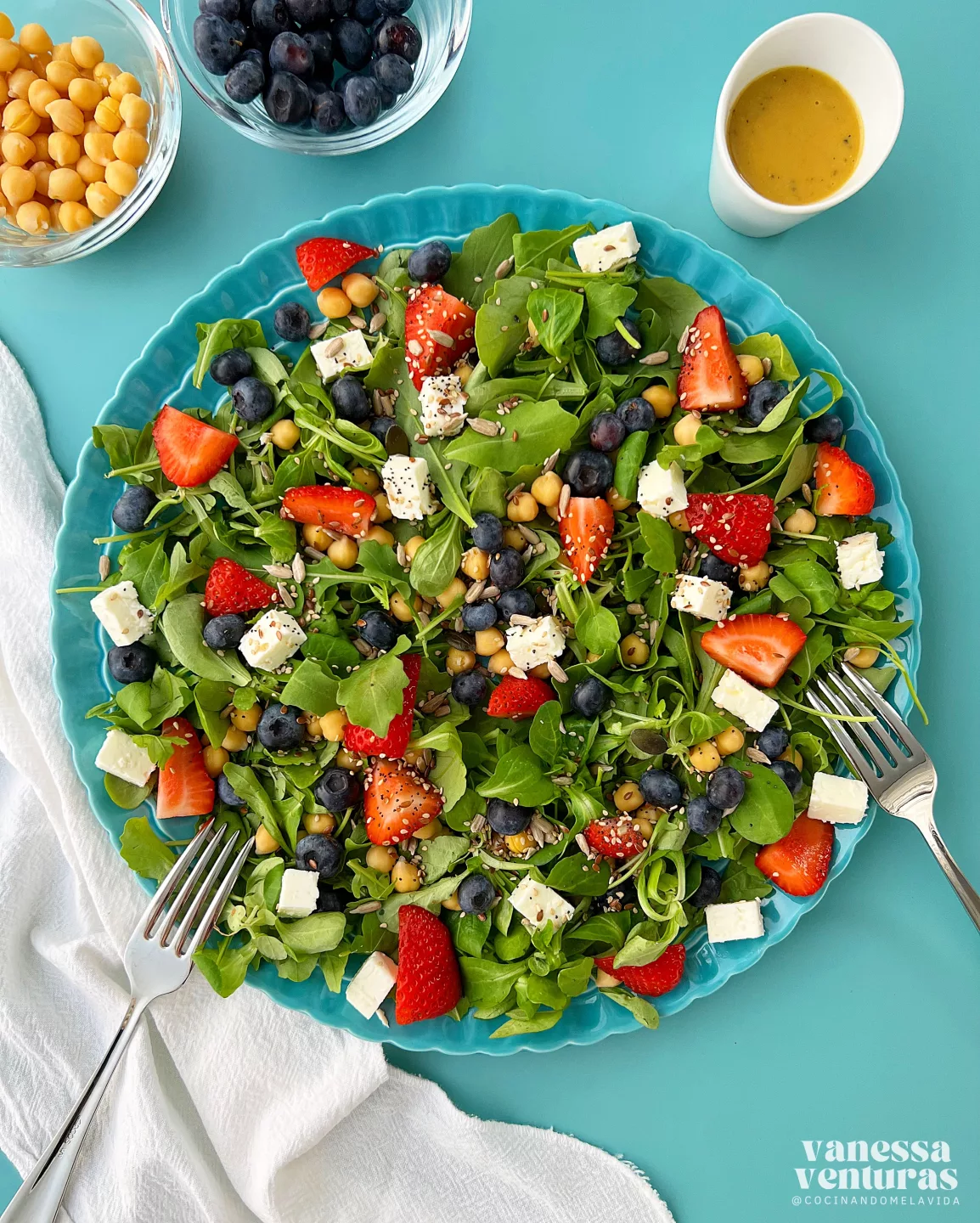ENSALADA DE FRUTOS DEL BOSQUE