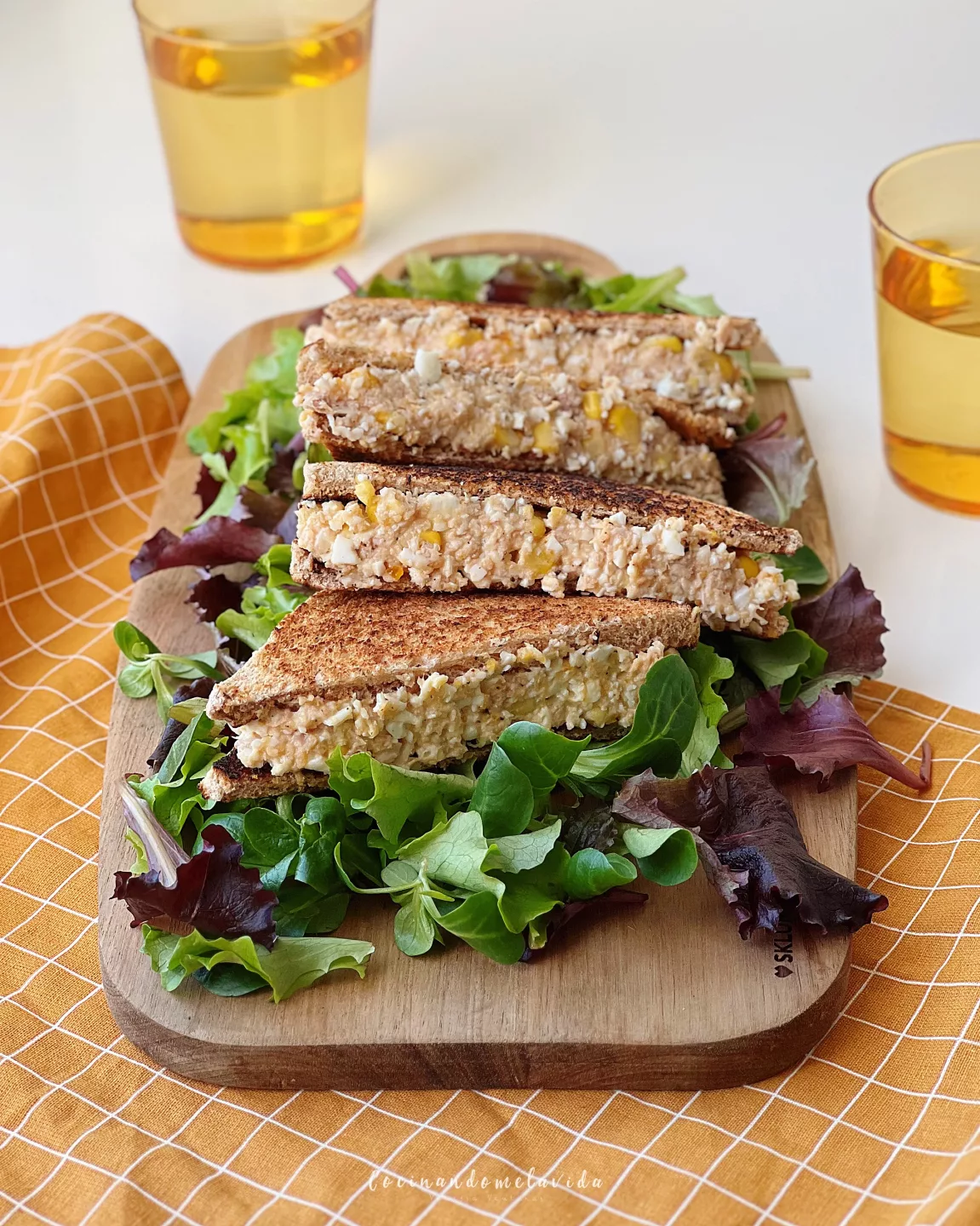 SÁNDWICH DE HUEVO Y ATÚN