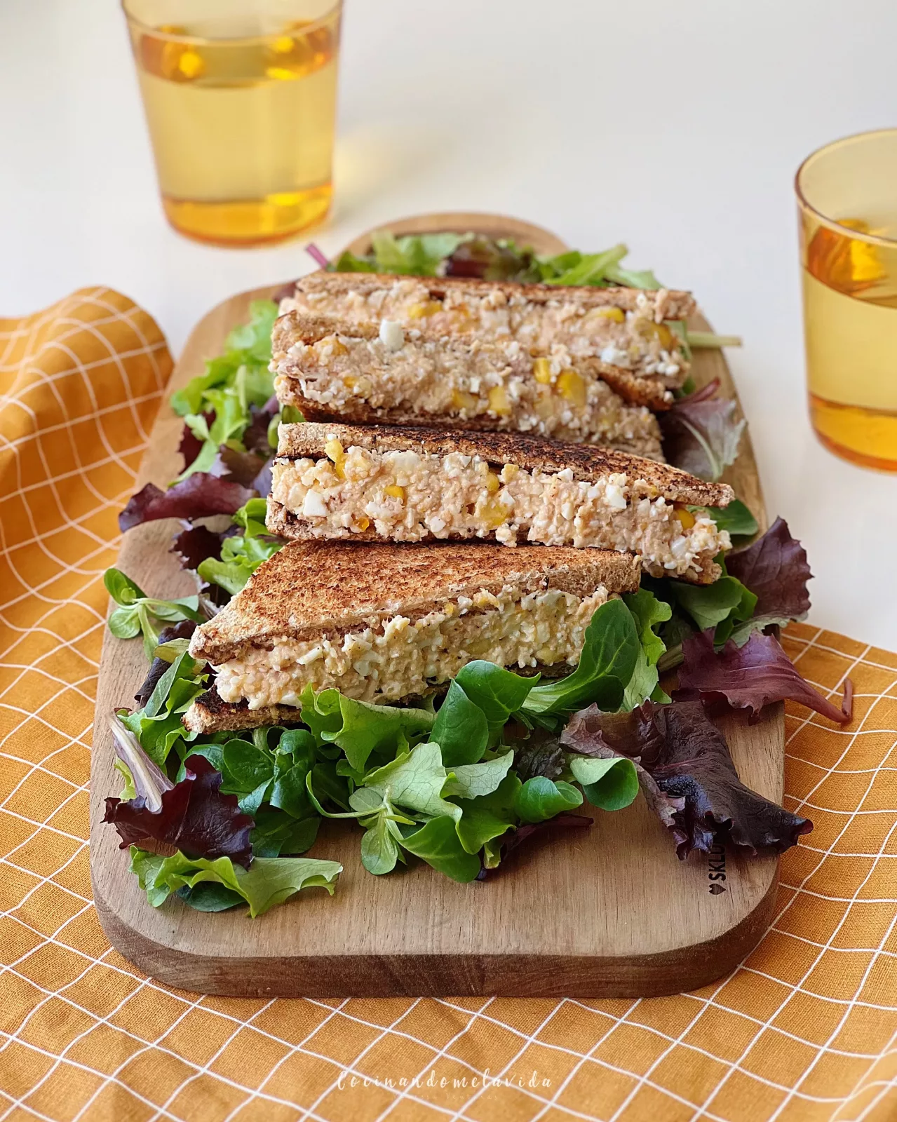 SÁNDWICH DE HUEVO Y ATÚN