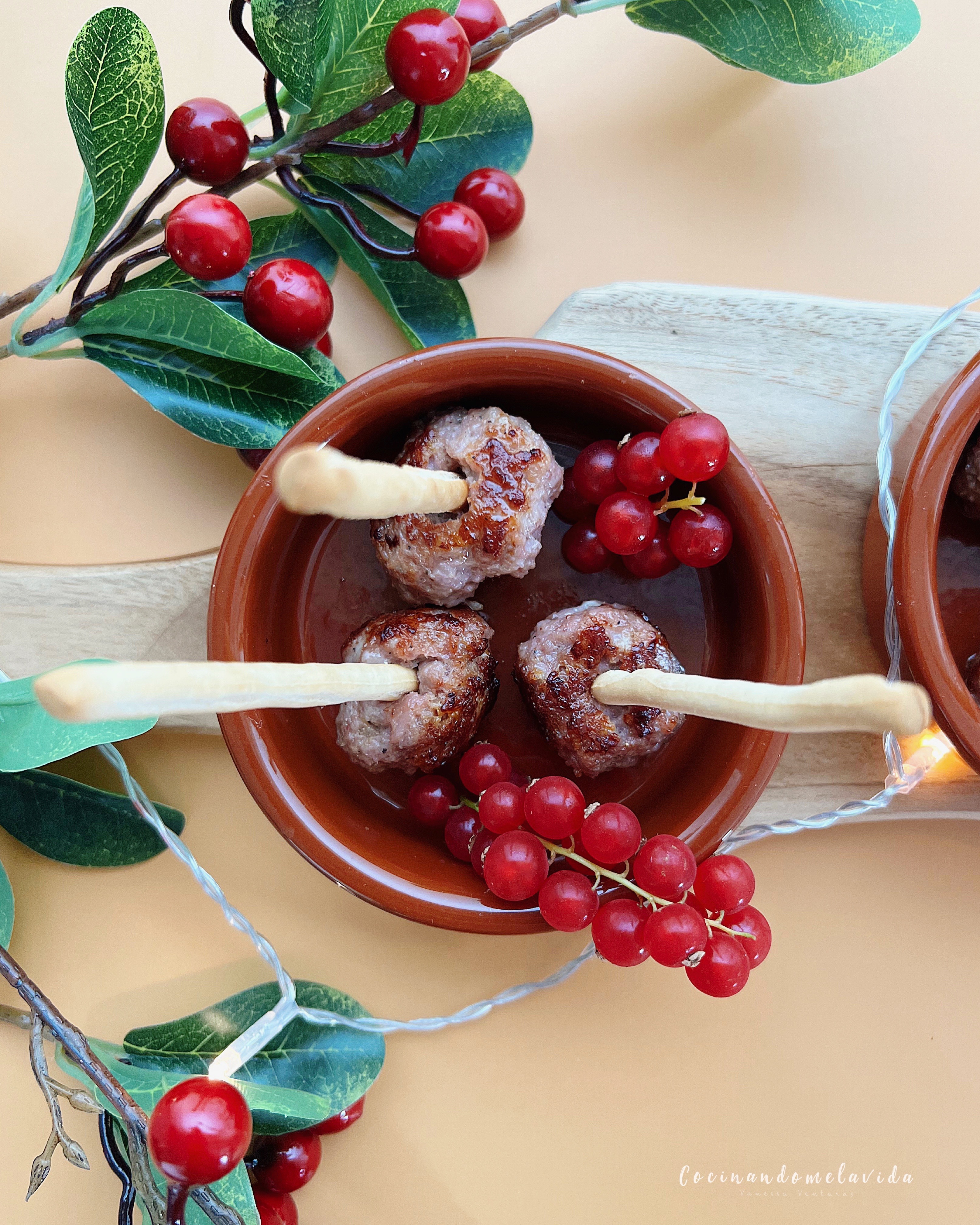 ALBÓNDIGAS DE BUTIFARRA Y ROQUEFORT ALBÓNDIGAS DE BUTIFARRA Y ROQUEFORT