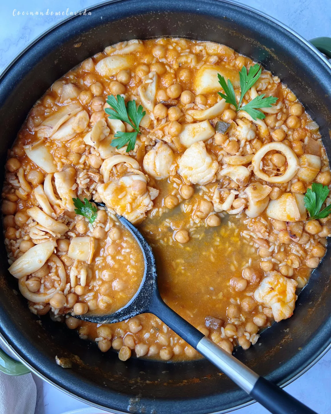 GARBANZOS CON ARROZ Y PESCADO
