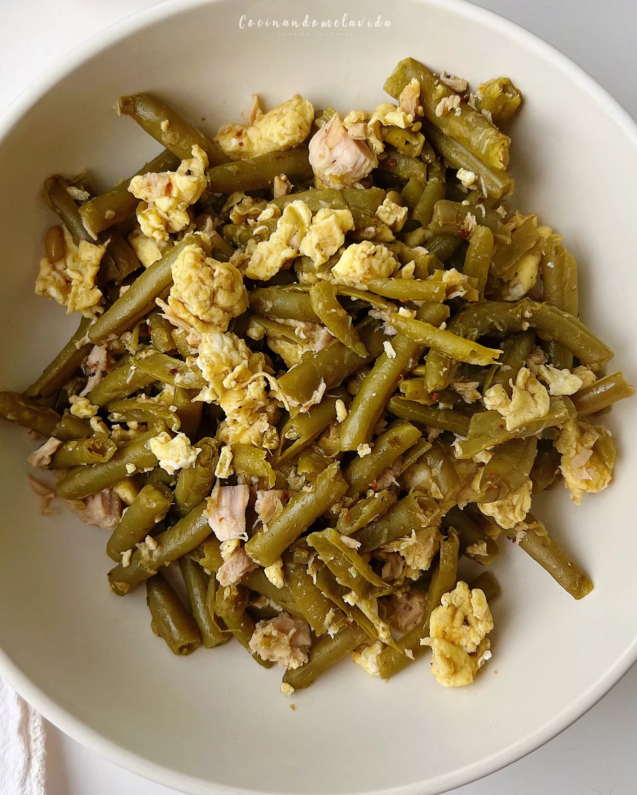 JUDÍA VERDE CON TORTILLA Y ATÚN