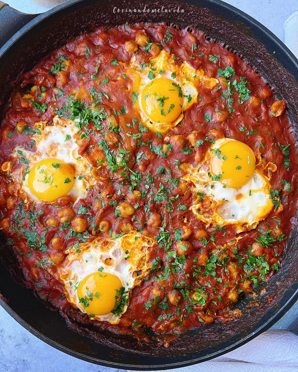 GARBANZOS CON TOMATE