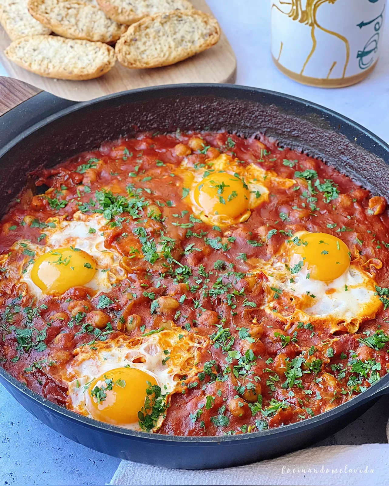 GARBANZOS CON TOMATE