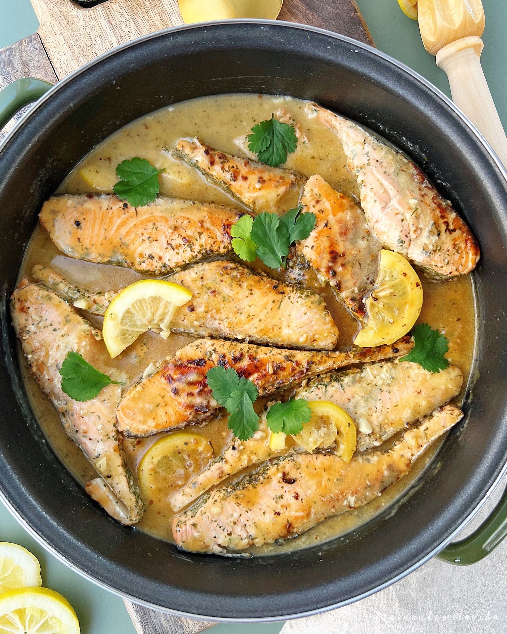 SALMÓN CREMOSO AL LIMÓN SALMÓN CREMOSO AL LIMÓN