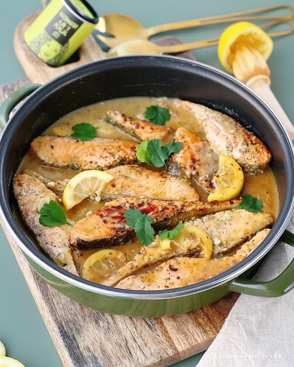 SALMÓN CREMOSO AL LIMÓN