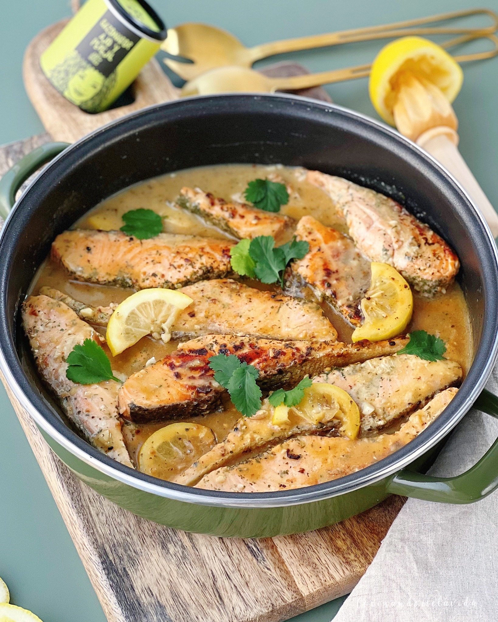 SALMÓN CREMOSO AL LIMÓN