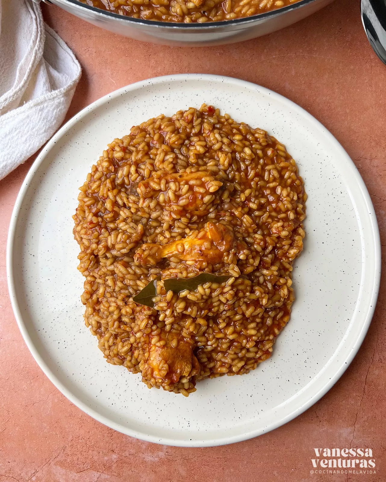 ARROZ MELOSO DE POLLO AL AJILLO