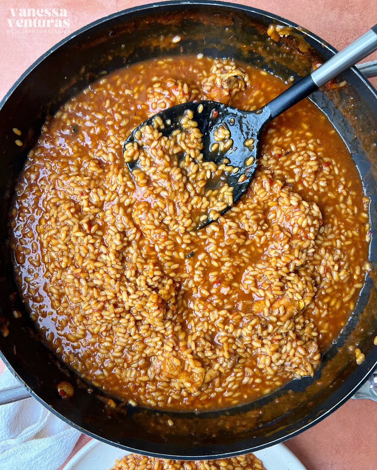 ARROZ MELOSO DE POLLO AL AJILLO