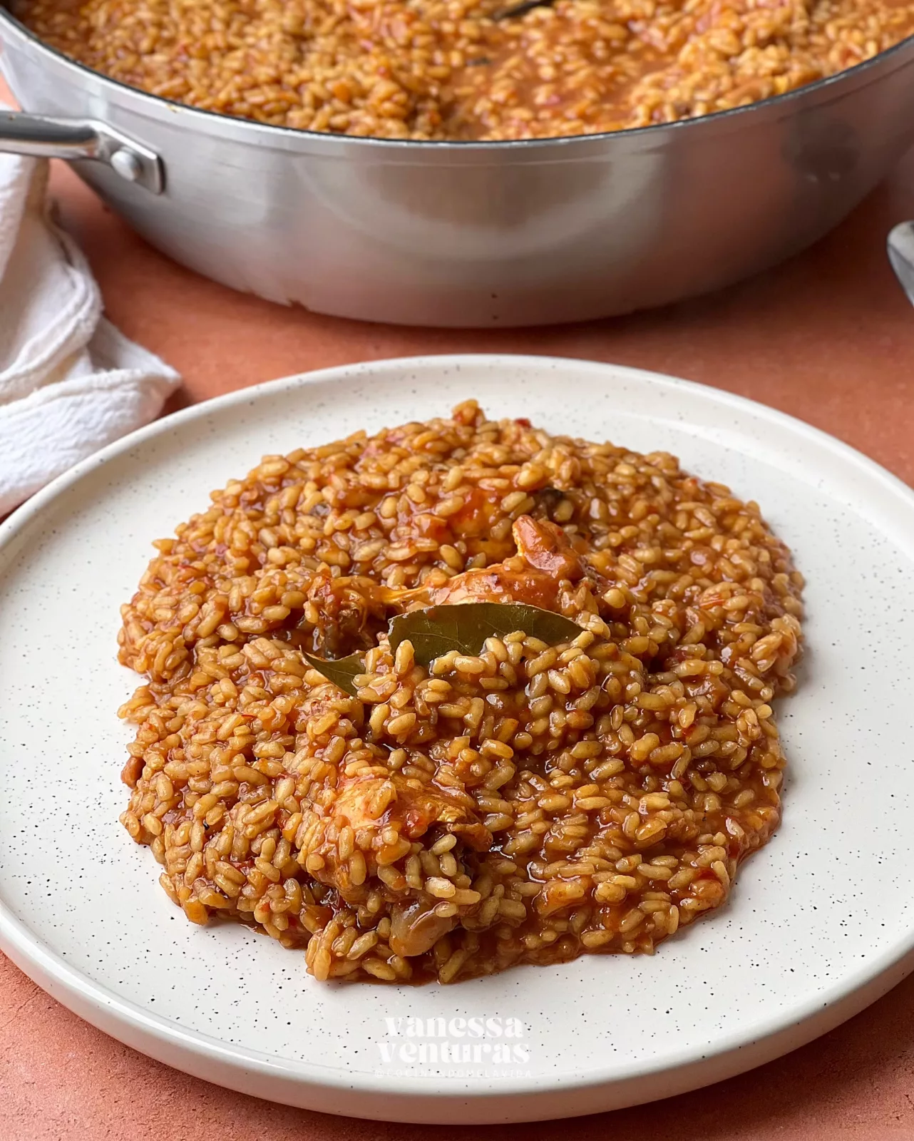 ARROZ MELOSO DE POLLO AL AJILLO