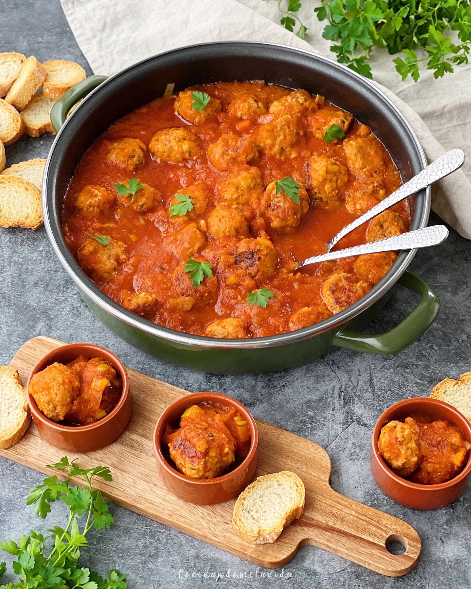ALBÓNDIGAS CON JAMÓN IBÉRICO ALBÓNDIGAS CON JAMÓN IBÉRICO
