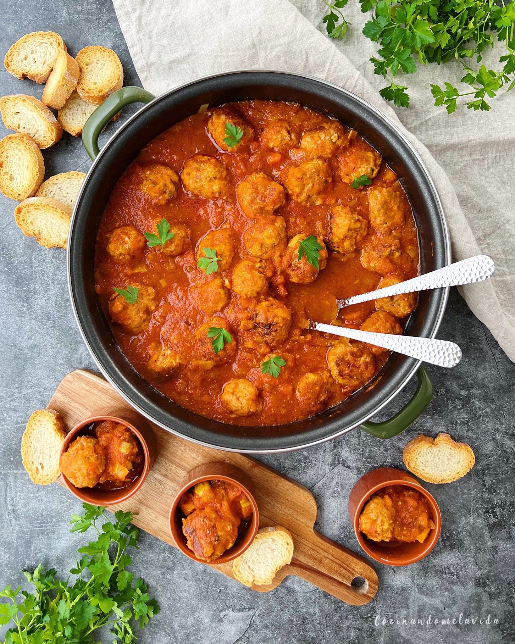 ALBÓNDIGAS CON JAMÓN IBÉRICO ALBÓNDIGAS CON JAMÓN IBÉRICO