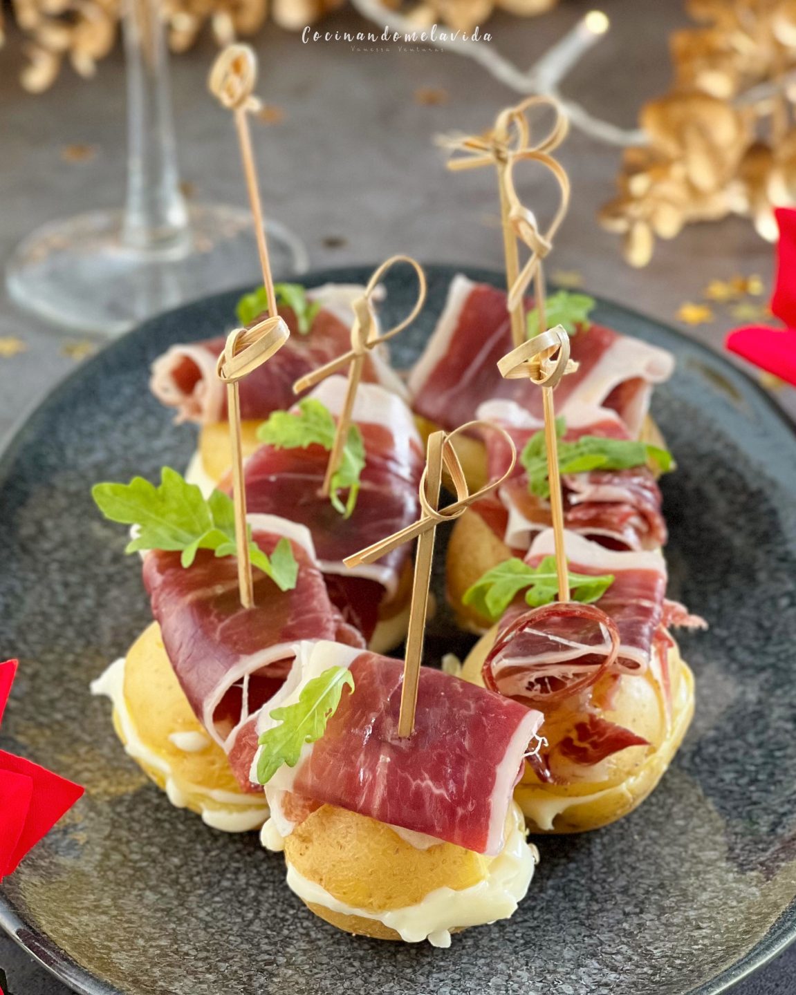 PATATAS CON QUESO Y JAMÓN