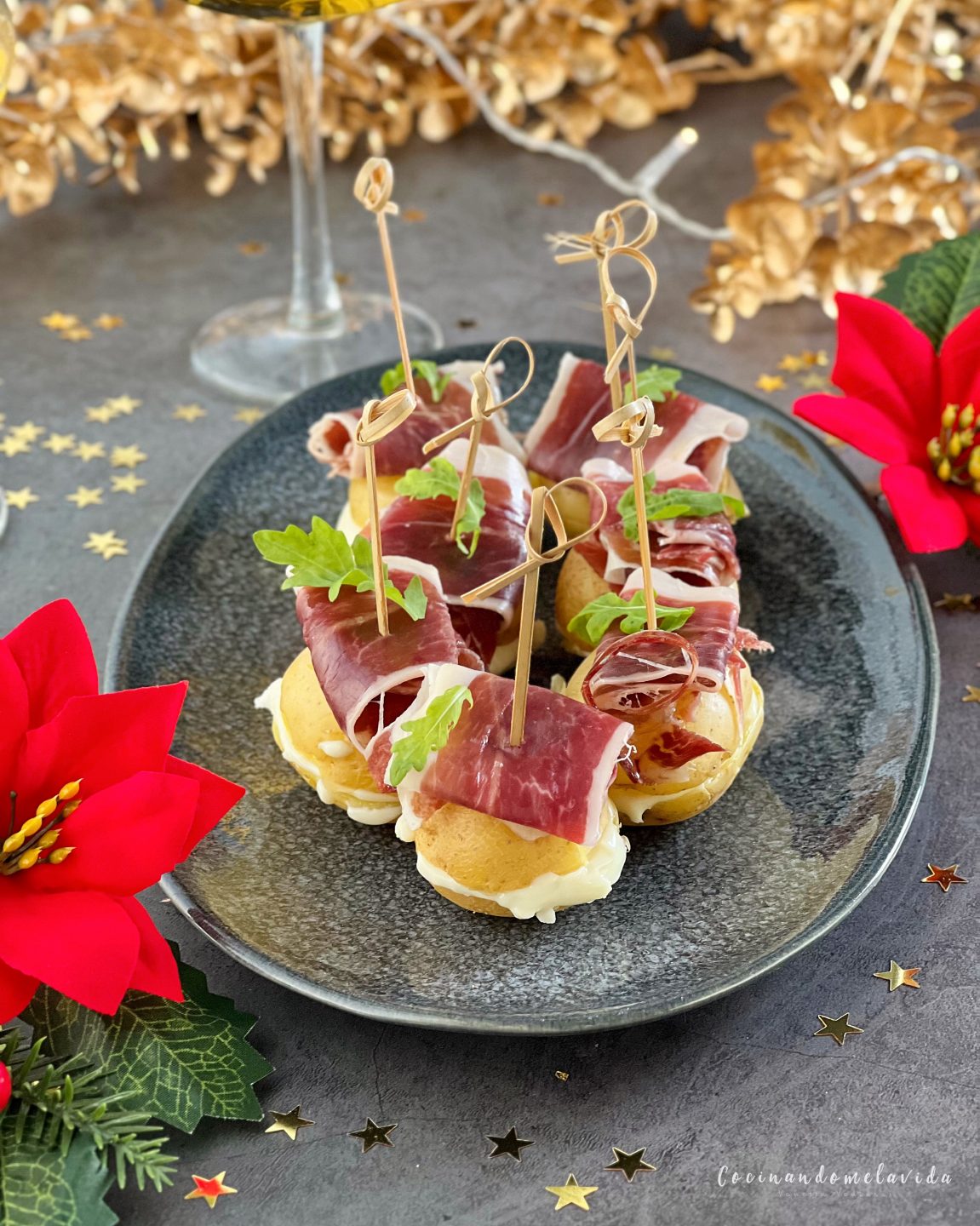 PATATAS CON QUESO Y JAMÓN
