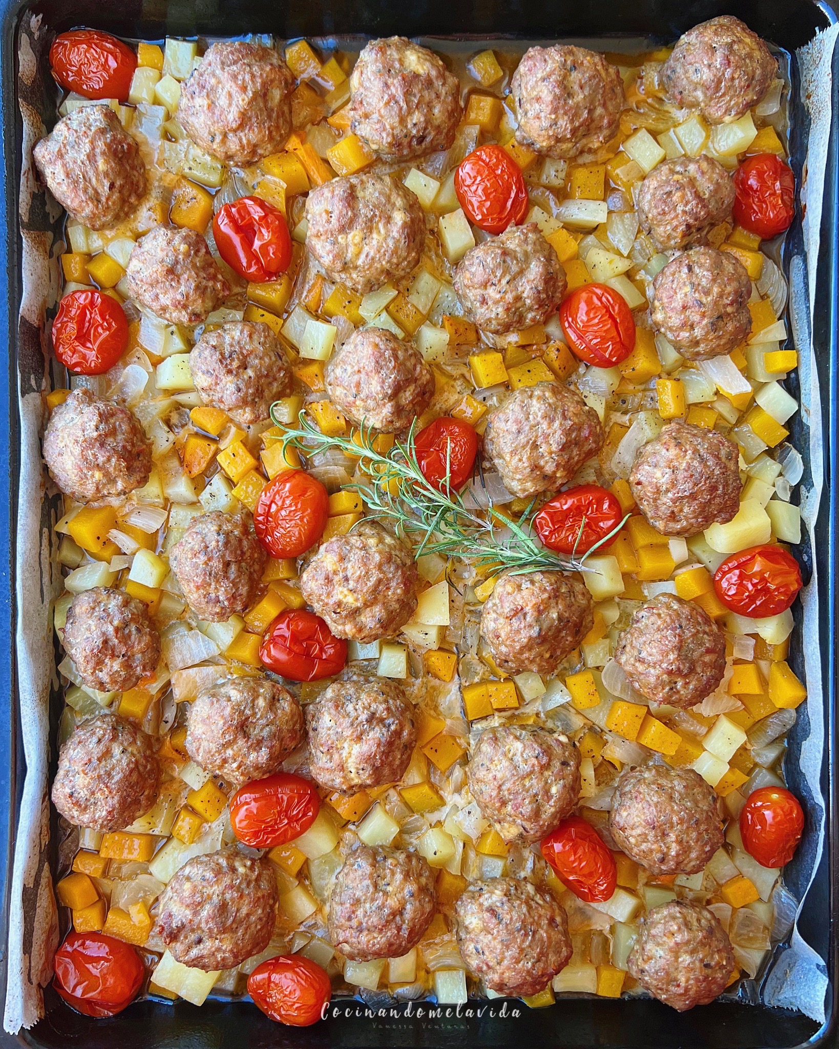 BATCH COOKING + RECETAS 2 DE OCTUBRE 2022 ALBÓNDIGAS CON PATATA Y CALABAZA AL HORNO
